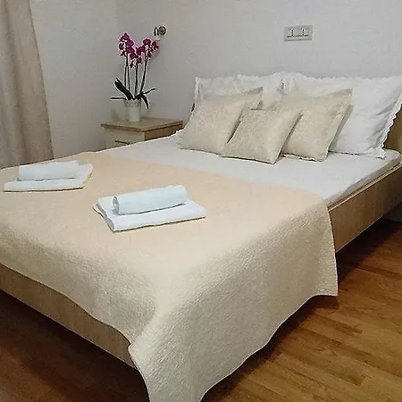 Vanja Apartment *
